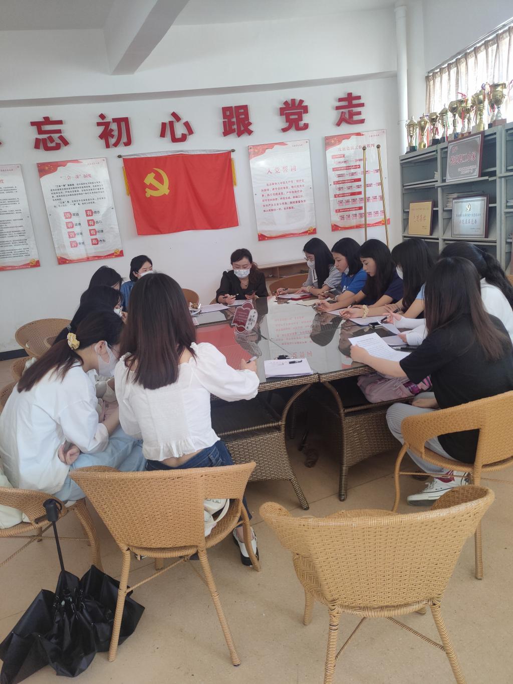 色情论坛
学生第二党支部开展 “以案为鉴守初心,筑牢防线促廉洁”主题党日活动